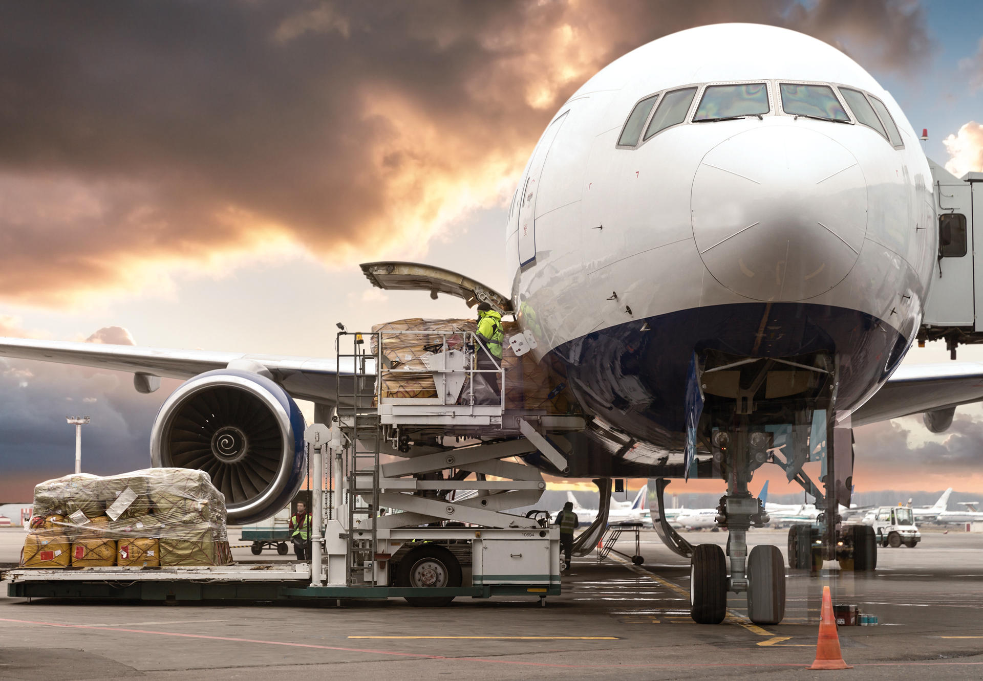 Air Freight Project /><div class='extra_thumbnails'></div> </div>
<div class=